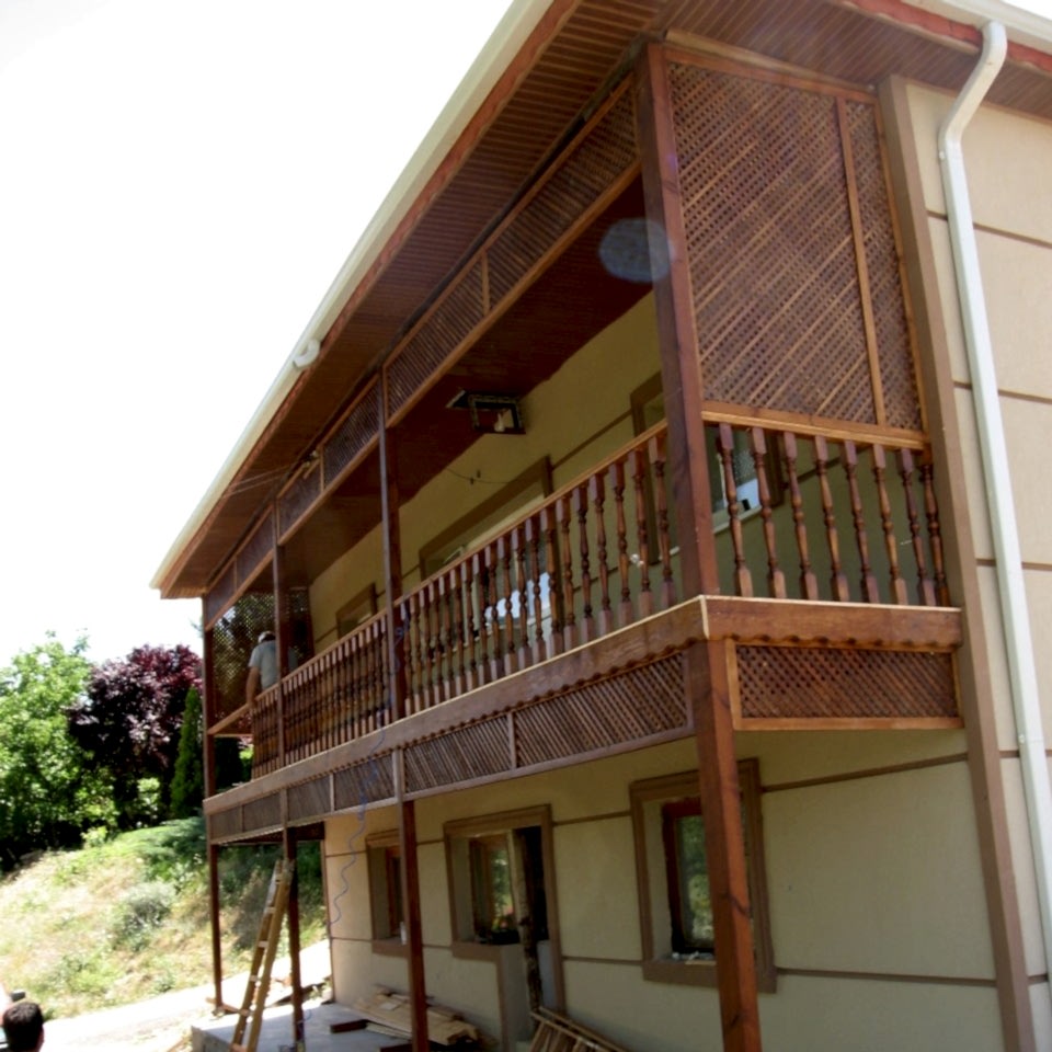 Ahşap Balkon ve Seperatör Uygulaması