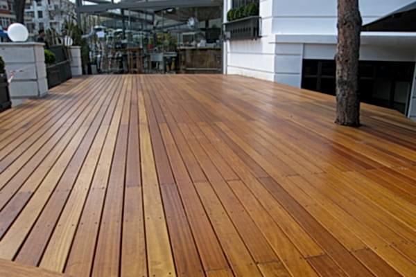 İroko -ireko- Cafe Zemin Deck Kaplama